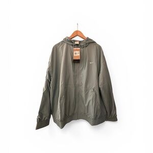 Nike Hooded Windbreaker Jacket - Sage Green
